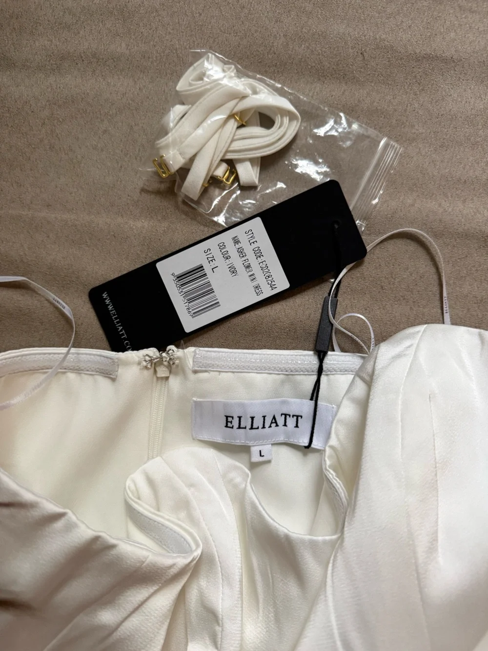 ELLIATT Asher Flower Mini Dress in White / Ivory Size Large NEW